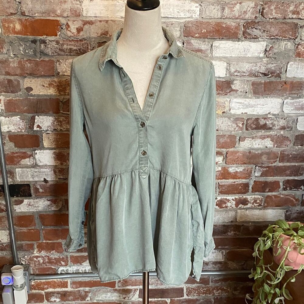 American Eagle Light Green Super Soft  Button-Up Peplum Tunic Size S